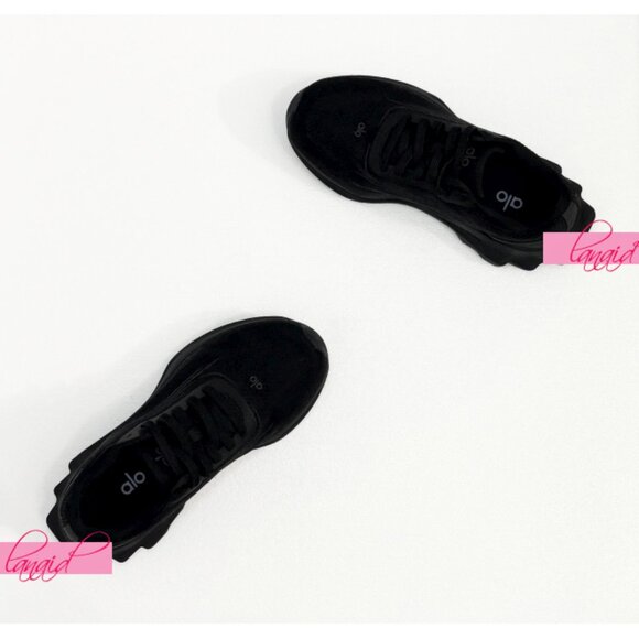 Alo Runner Black/Black Athletic Active Running Exercise Outdoor Travel Workout 9 - Picture 10 of 16